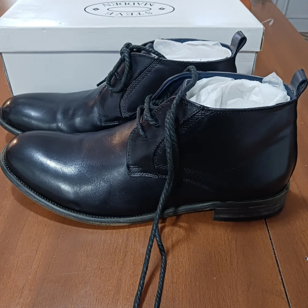 Steve Madden smokefree petfree